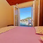 Peselj Smokvica (Korcula)