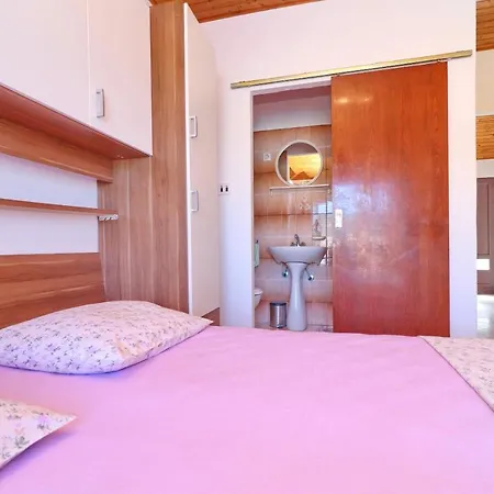 Peselj Smokvica (Korcula)