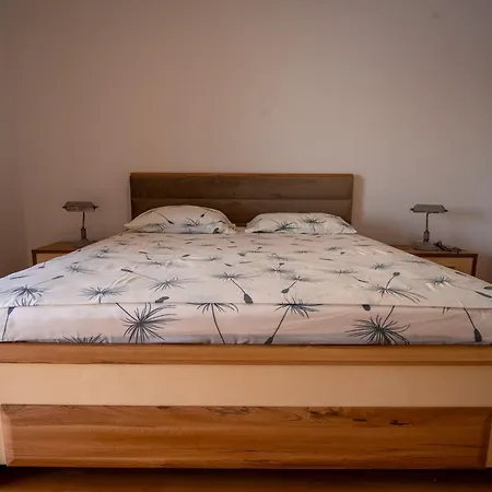 Peselj Apartman *